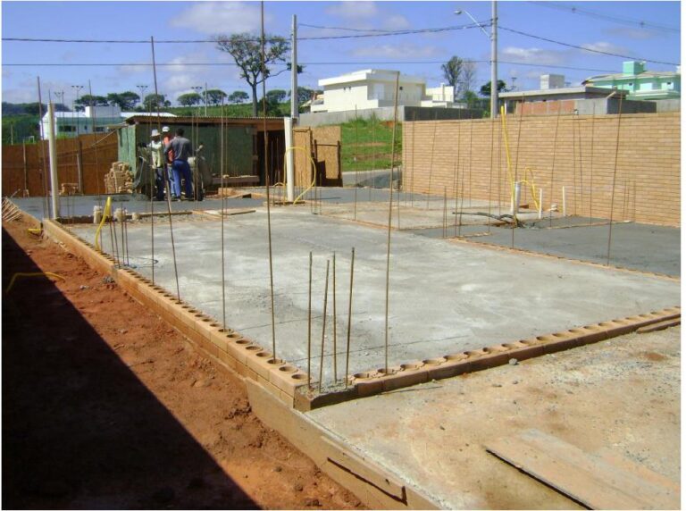 Casa construída com tijolo ecológico de solocimento